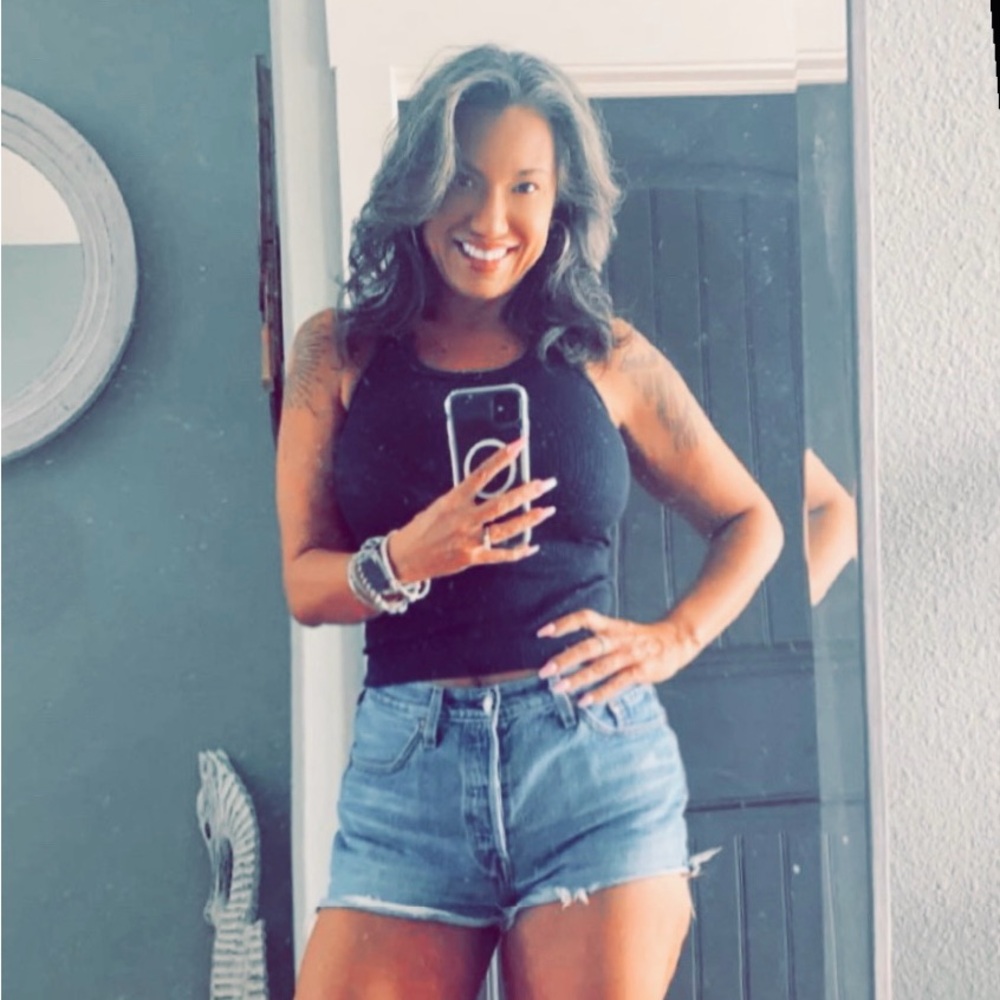 Meet your Posher, Leah